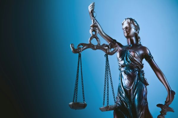 Comprendre les différents types de relations juridiques en droit