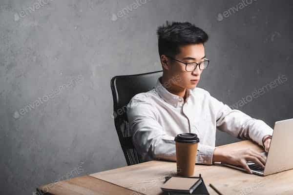 Comment les sites de comparaison de prix peuvent-ils utiliser le SEO pour améliorer leur trafic organique?