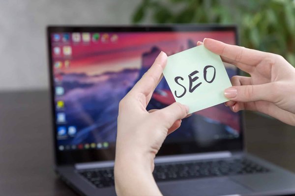 Optimisez votre présence en ligne avec le SEO google